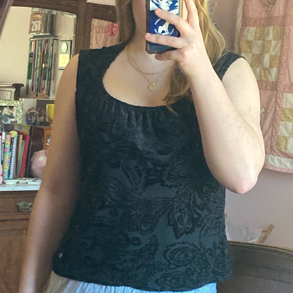 Women’s Elegant Black Sleeveless Top (New York & Company - Size L)